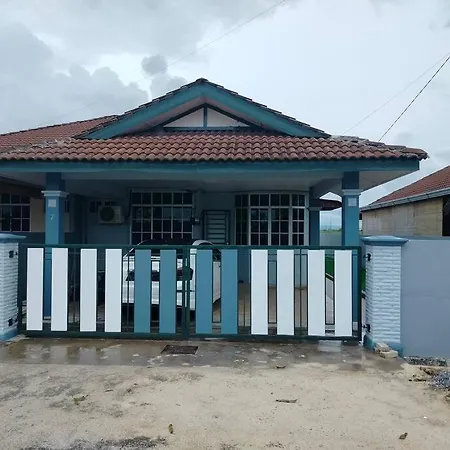 Myhomestay07 Kangar Exterior photo